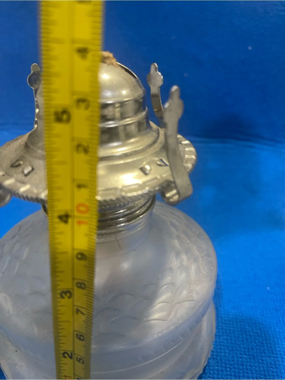 Antique Frosted Glass Oil Lantern With Wick Approx 4x5 Vintage Collectible